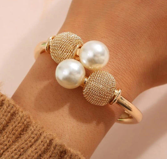 Double Knot Bracelet